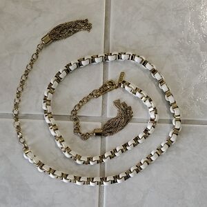 Cache White and Gold Chain Belt.